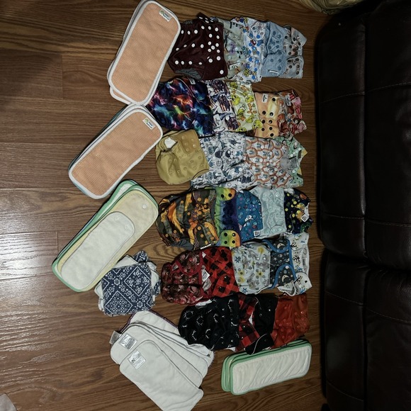 HUGE Diapering Lot-Kinder, Happy BeeHinds, Sweet Cheeks, Thirsties & More! - Picture 1 of 10
